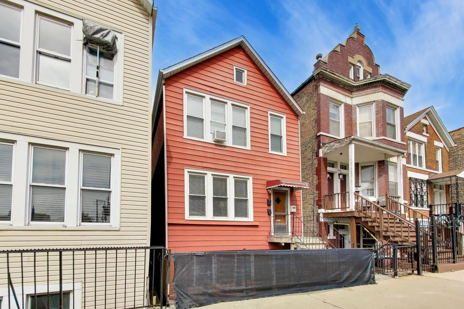 1910 S Leavitt Street