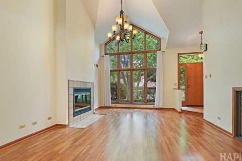Tiny photo for 1219 Golf View Drive, Woodridge, IL 60517 (MLS # 12674819)