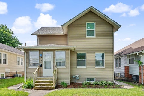 Photo of 236 15TH Avenue, East Moline, IL 61244 (MLS # 12654904)