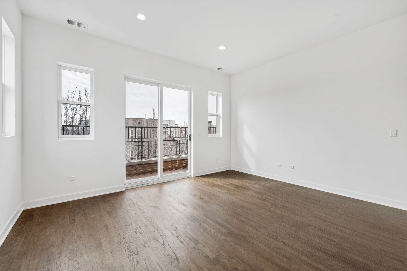 1952 W Ohio Street 2W