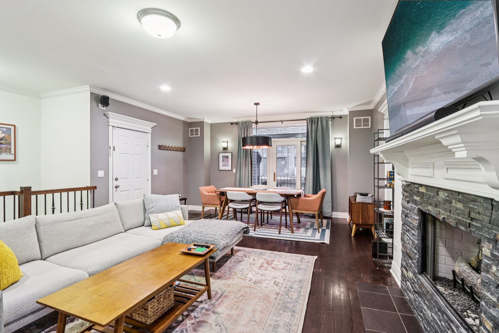 927 W AGATITE Avenue 1S