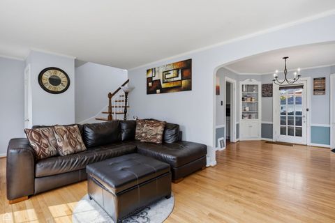 Tiny photo for 4834 N Mulligan Avenue, Chicago, IL 60630 (MLS # 12640969)