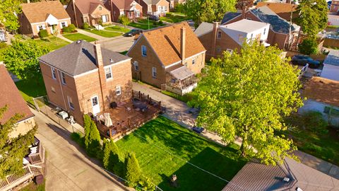 Tiny photo for 4834 N Mulligan Avenue, Chicago, IL 60630 (MLS # 12640969)