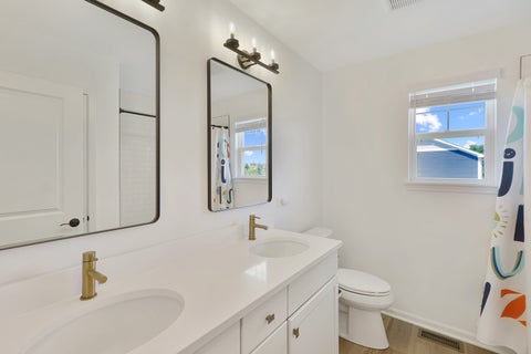 Tiny photo for 10 Crystal Downs Drive, Hawthorn Woods, IL 60047 (MLS # 12698917)