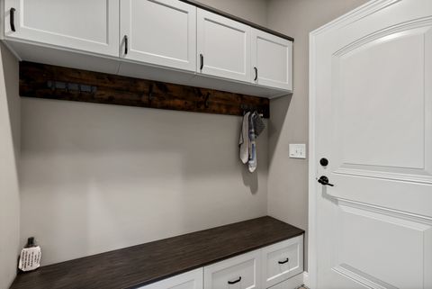 Tiny photo for 18200 247th Avenue, Bettendorf, IA 52722 (MLS # 12550474)