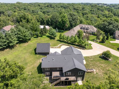 Tiny photo for 18200 247th Avenue, Bettendorf, IA 52722 (MLS # 12550474)