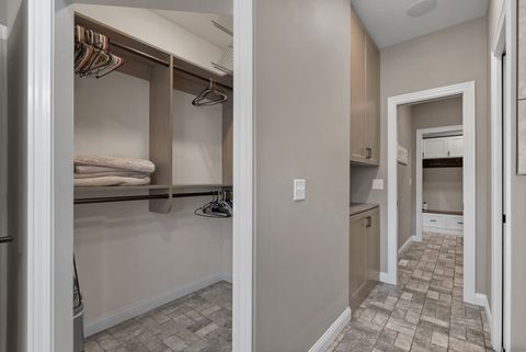 Tiny photo for 18200 247th Avenue, Bettendorf, IA 52722 (MLS # 12550474)