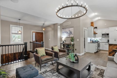 Tiny photo for 18200 247th Avenue, Bettendorf, IA 52722 (MLS # 12550474)