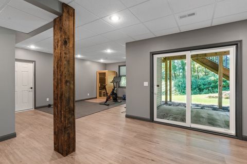 Tiny photo for 18200 247th Avenue, Bettendorf, IA 52722 (MLS # 12550474)