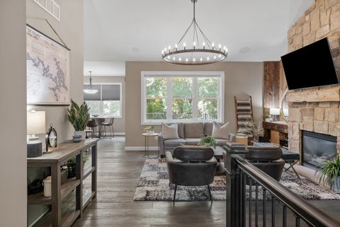 Tiny photo for 18200 247th Avenue, Bettendorf, IA 52722 (MLS # 12550474)