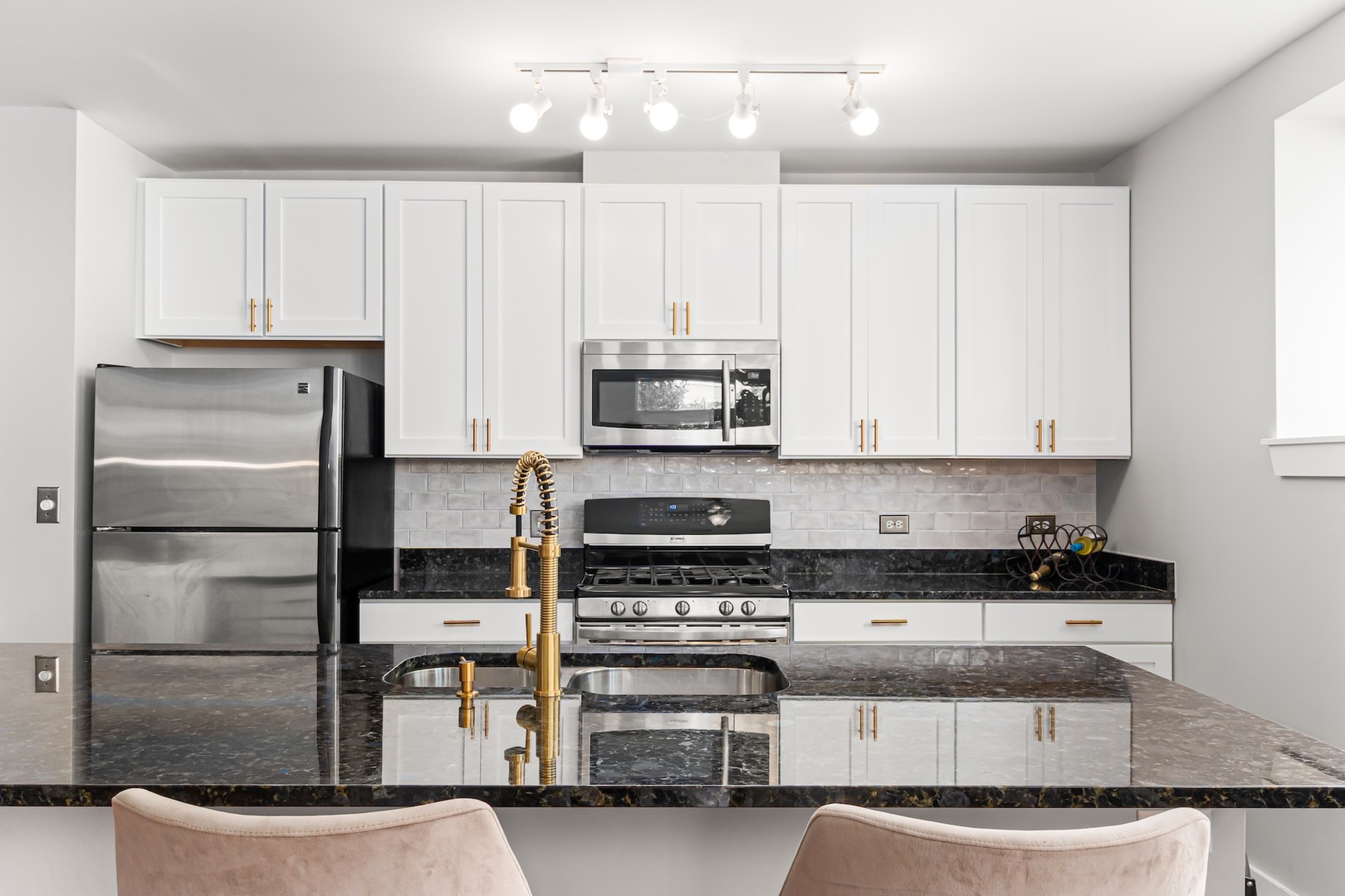 2257 W Lake Street 101