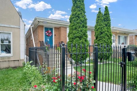 Tiny photo for 3617 W 63rd Place, Chicago, IL 60629 (MLS # 12428751)