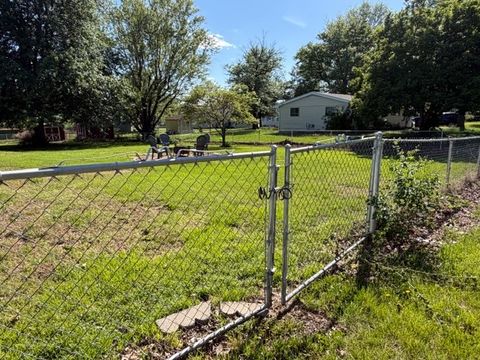 Tiny photo for 433 Stinson Drive, Mt Vernon, IL 62864 (MLS # 12627376)