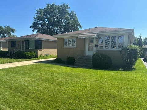 Tiny photo for 4933 N Ozanam Avenue, Norridge, IL 60706 (MLS # 12697812)