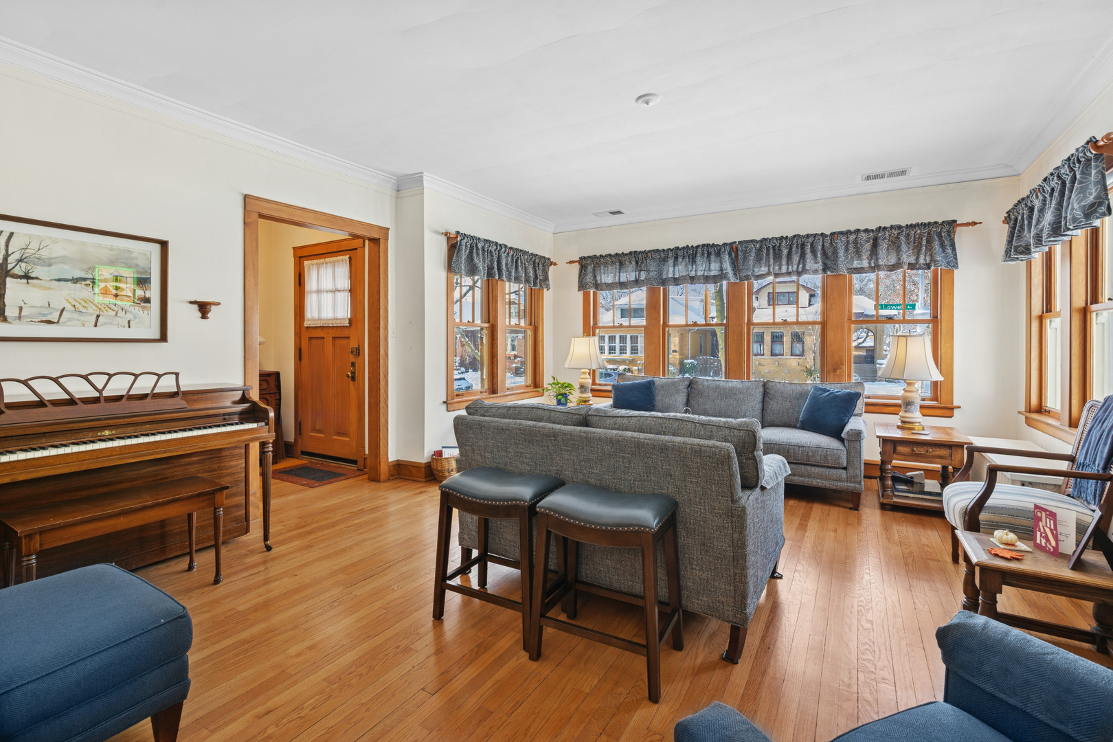 4957 N Lowell Avenue