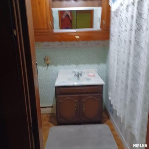 Tiny photo for 1607 S Carbon Street, Marion, IL 62959 (MLS # EB460295)