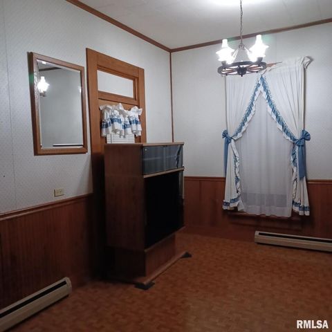 Tiny photo for 1607 S Carbon Street, Marion, IL 62959 (MLS # EB460295)