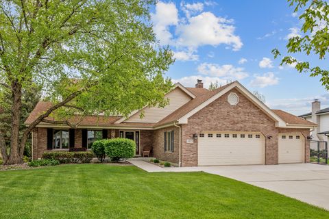 Photo of 8903 Vail Lane, Woodridge, IL 60517 (MLS # 12631831)