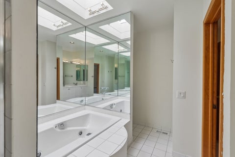 Tiny photo for 1133 W CORNELIA Avenue #B, Chicago, IL 60657 (MLS # 12714681)