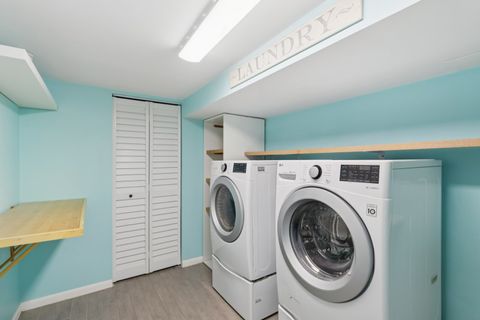 Tiny photo for 6803 N KEELER Avenue, Lincolnwood, IL 60712 (MLS # 12624906)