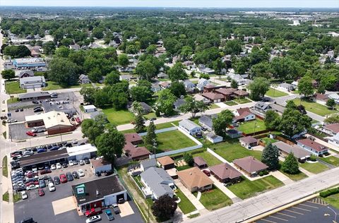 Tiny photo for 1609 Oakland Avenue, Crest Hill, IL 60403 (MLS # 12658021)