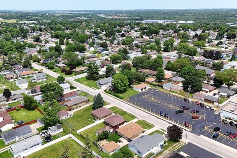 Tiny photo for 1609 Oakland Avenue, Crest Hill, IL 60403 (MLS # 12658021)