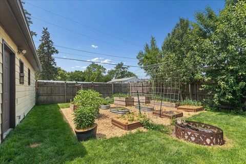 Tiny photo for 1609 Oakland Avenue, Crest Hill, IL 60403 (MLS # 12658021)