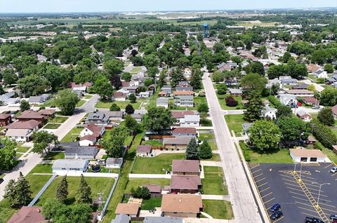 Tiny photo for 1609 Oakland Avenue, Crest Hill, IL 60403 (MLS # 12658021)