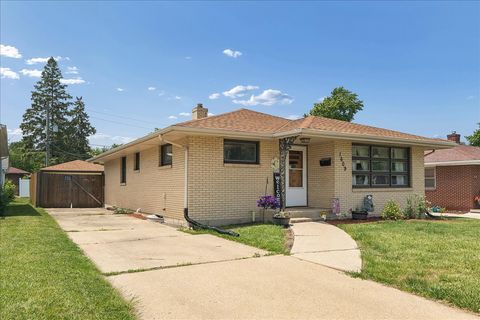 Tiny photo for 1609 Oakland Avenue, Crest Hill, IL 60403 (MLS # 12658021)