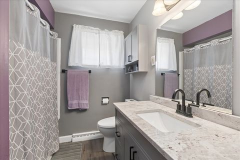 Tiny photo for 1609 Oakland Avenue, Crest Hill, IL 60403 (MLS # 12658021)