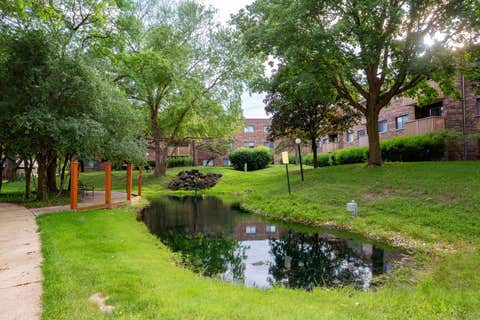 Tiny photo for 925 Spring Hill Drive #311, Northbrook, IL 60062 (MLS # 12681444)