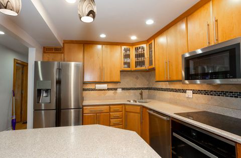 Tiny photo for 925 Spring Hill Drive #311, Northbrook, IL 60062 (MLS # 12681444)