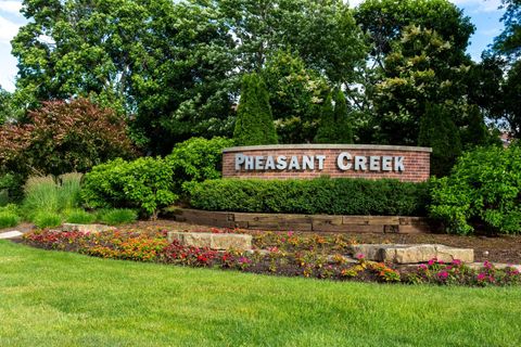 Photo of 925 Spring Hill Drive #311, Northbrook, IL 60062 (MLS # 12681444)