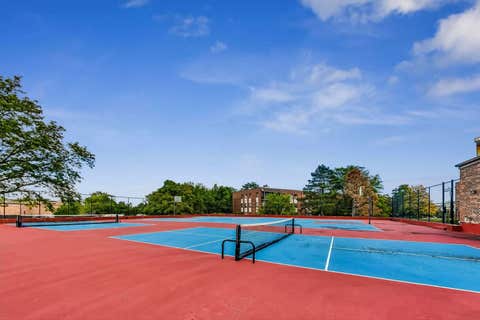 Tiny photo for 925 Spring Hill Drive #311, Northbrook, IL 60062 (MLS # 12681444)