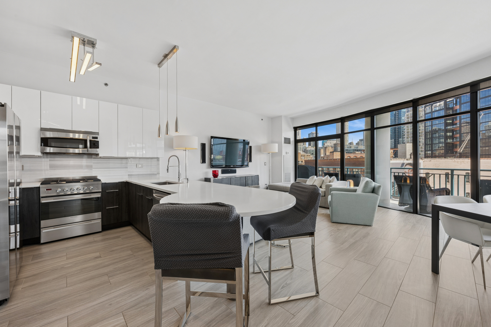 340 W Superior Street 805