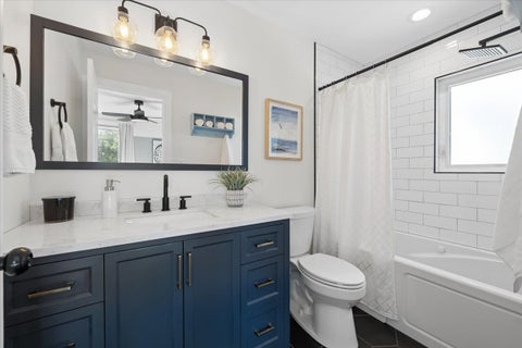 Tiny photo for 1428 Crain Street, Evanston, IL 60202 (MLS # 12778173)
