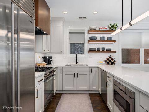 Tiny photo for 3541 N Wilton Avenue #2, Chicago, IL 60657 (MLS # 12462093)