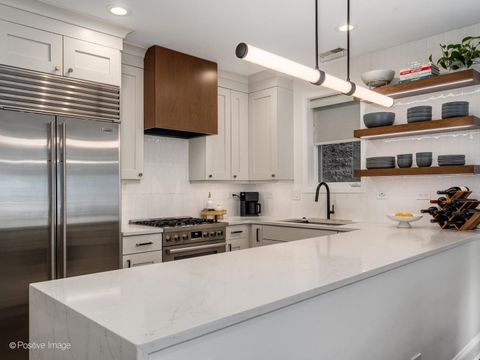 Tiny photo for 3541 N Wilton Avenue #2, Chicago, IL 60657 (MLS # 12462093)
