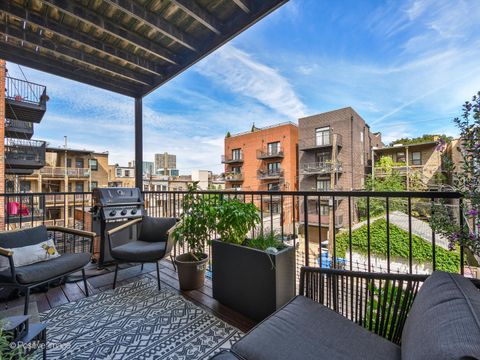 Tiny photo for 3541 N Wilton Avenue #2, Chicago, IL 60657 (MLS # 12462093)