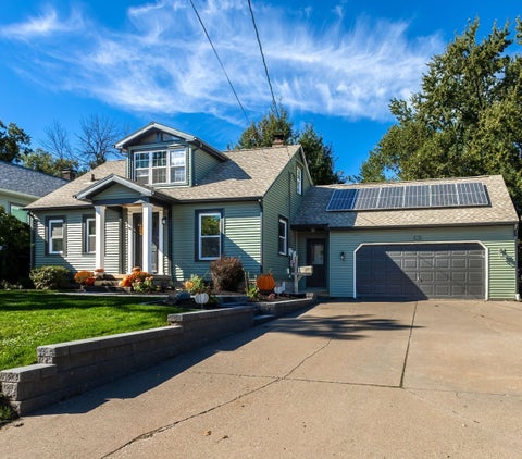 Tiny photo for 2610 Jersey Ridge Road, Davenport, IA 52803 (MLS # 12789568)