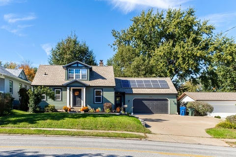 Tiny photo for 2610 Jersey Ridge Road, Davenport, IA 52803 (MLS # 12789568)