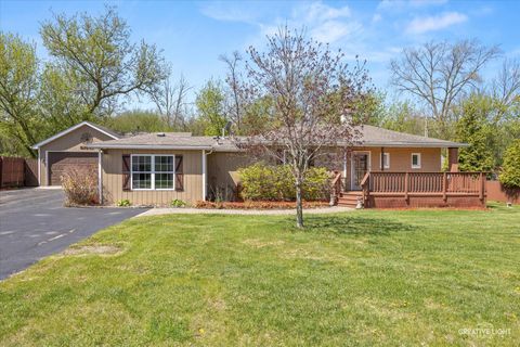 Photo of 6N542 Wyoming Avenue, St. Charles, IL 60174 (MLS # 12626468)