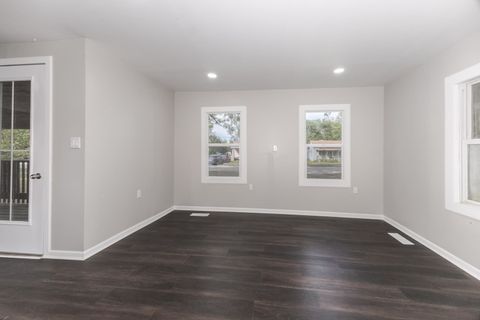 Tiny photo for 306 E Martin Street, Forrest, IL 61741 (MLS # 12487563)