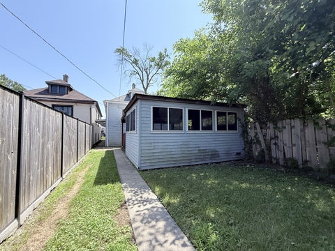 Tiny photo for 1426 W 112th Place, Chicago, IL 60643 (MLS # 12704377)