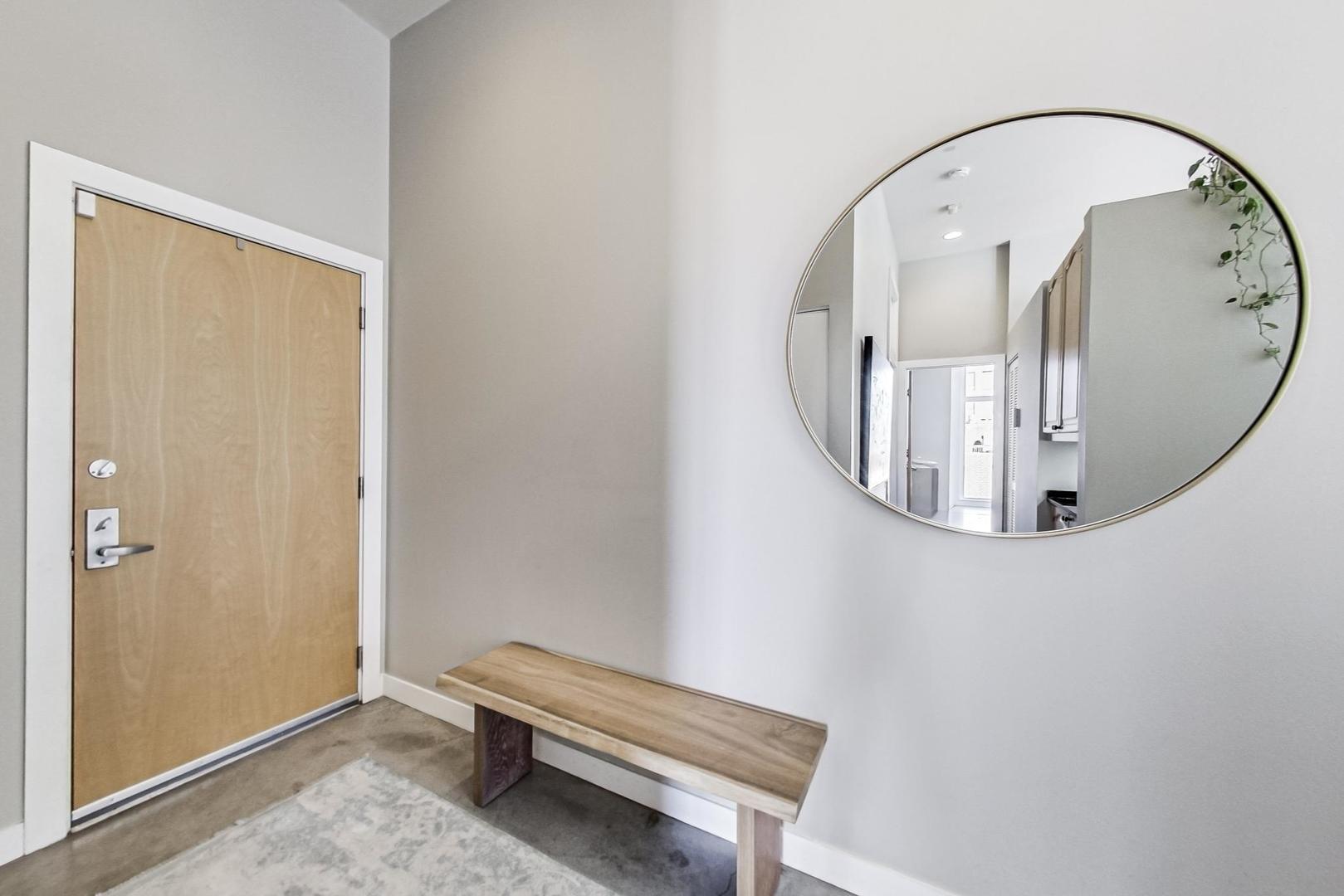 949 W Madison Street 601B