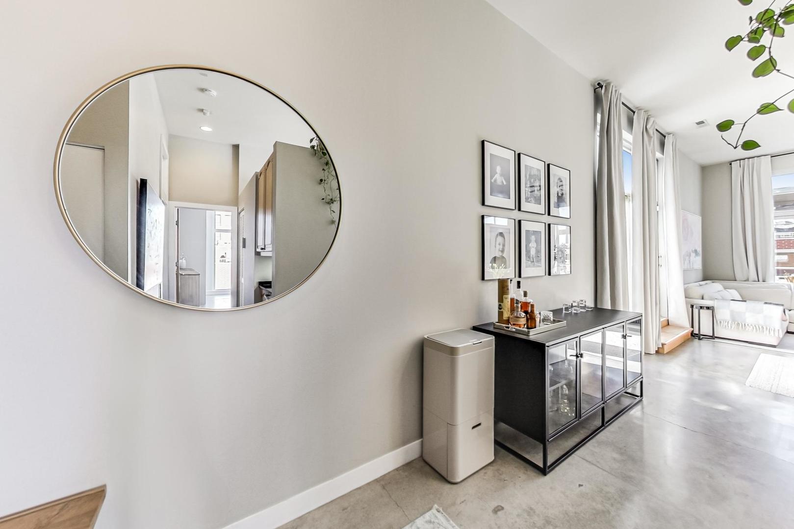 949 W Madison Street 601B