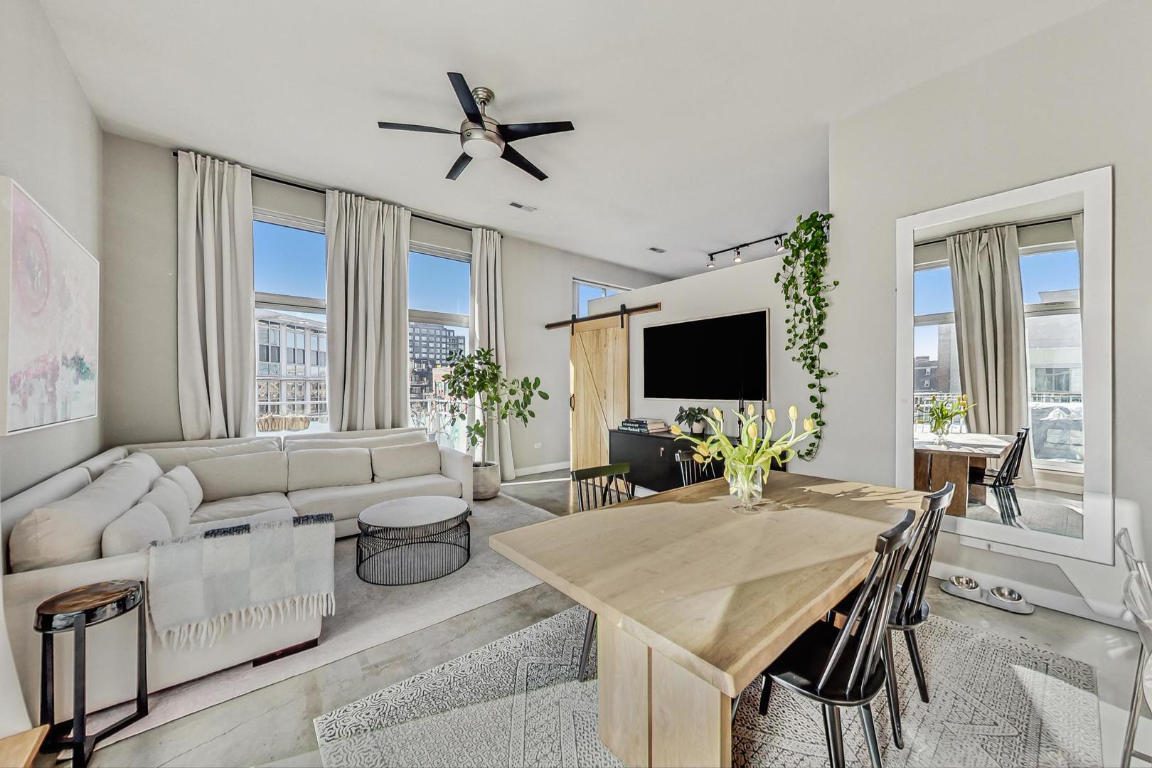 949 W Madison Street 601B