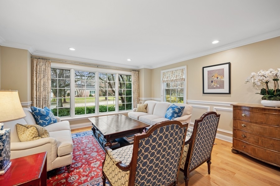 910 Dryden Lane
