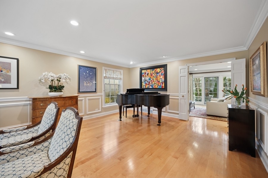 910 Dryden Lane