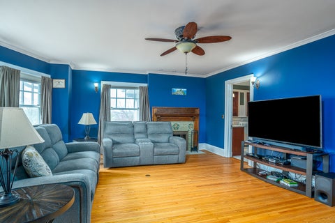 Tiny photo for 1008 Mississippi Avenue, Davenport, IA 52803 (MLS # 12596886)